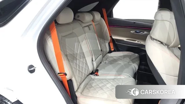 Genesis GV70 2025 Белый из Кореи, фото 3