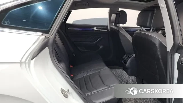 Volkswagen Arteon 2022 Белый из Кореи, фото 3