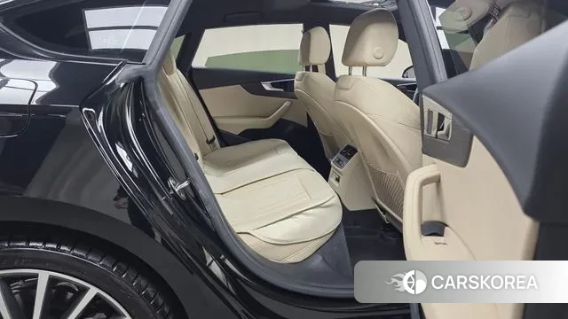 Audi A5 (F5) 2023 Черный из Кореи, фото 3