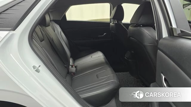 Hyundai Avante (CN7) 2023 Белый из Кореи, фото 3