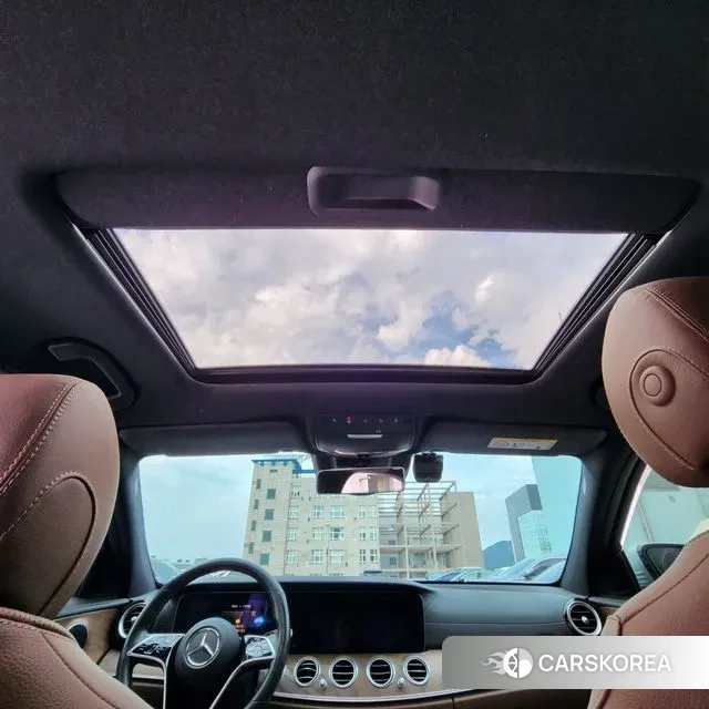 Mercedes-Benz E-Class W213 2021 Серебряный из Кореи, фото 3