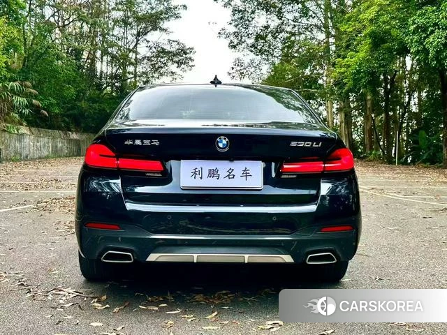 BMW 5 series 2024 Черный из Китая, фото 3