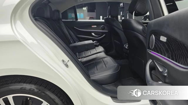 Mercedes-Benz E-Class W213 2020 Белый из Кореи, фото 3