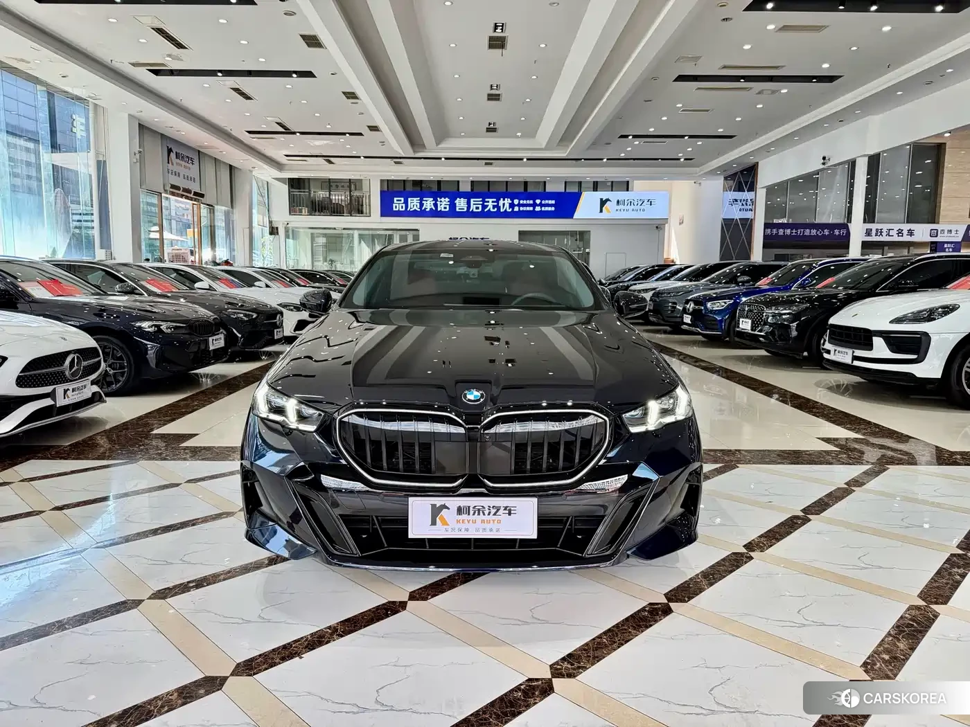 BMW 5 series 2025 Черный из Китая, фото 3
