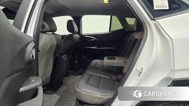 Chevrolet (GM Daewoo) Trax Crossover 2023 Белый из Кореи, фото 3