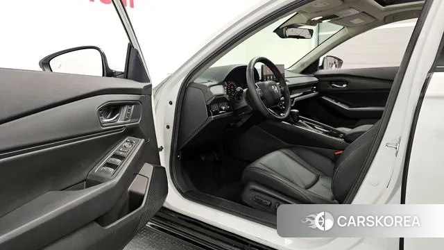 Honda Accord 11th Generation 2024 Белый из Кореи, фото 3