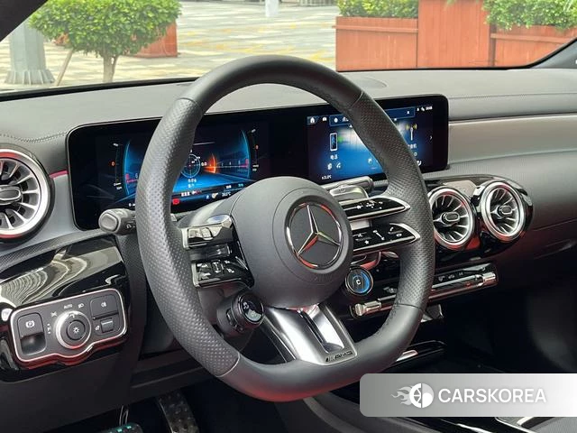 Mercedes-Benz Class A AMG (imported) 2025 Черный из Китая, фото 3