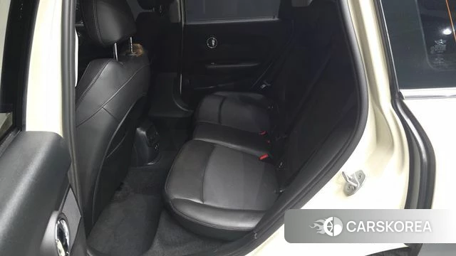 Mini Cooper D Clubman 2021 Жемчужный цвет из Кореи, фото 3