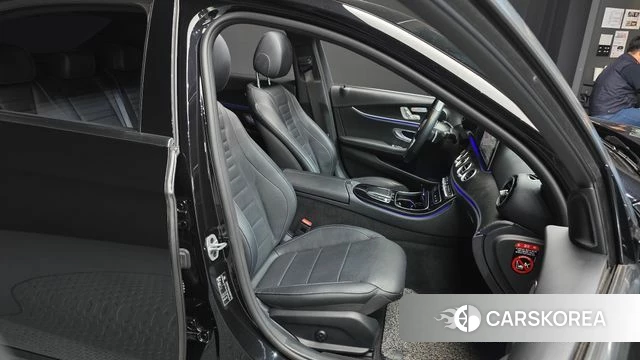 Mercedes-Benz E-Class W213 2022 Черный из Кореи, фото 3