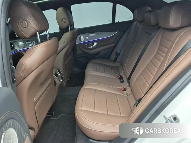 Mercedes-Benz E-Class W213 2023 Белый из Кореи, фото 3