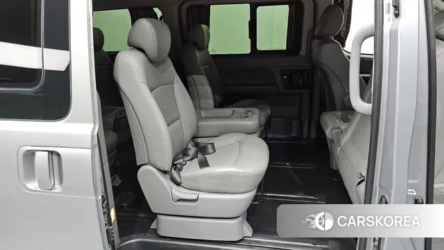 Hyundai The New Grand Starex 2020 Серебристо-серый из Кореи, фото 3