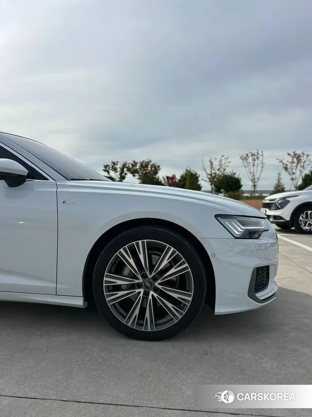 Audi A6 (C8) 2023 Белый из Кореи, фото 3