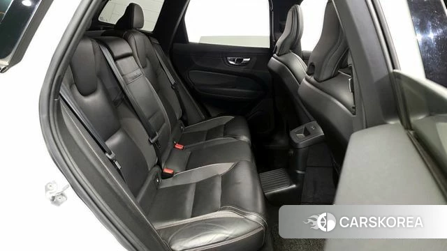 Volvo XC60 second Generation 2020 Белый из Кореи, фото 3
