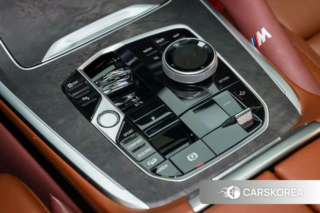 BMW X7 2024 Черный из Китая, фото 3