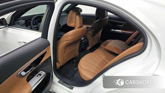 Mercedes-Benz E-Class W214 2025 Белый из Кореи, фото 3
