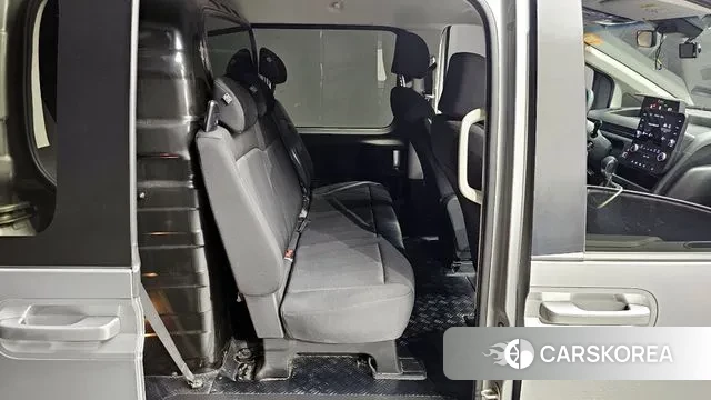 Hyundai Staria 2021 Серебряный из Кореи, фото 3