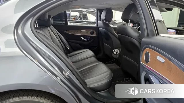 Mercedes-Benz E-Class W213 2019 Серый из Кореи, фото 3