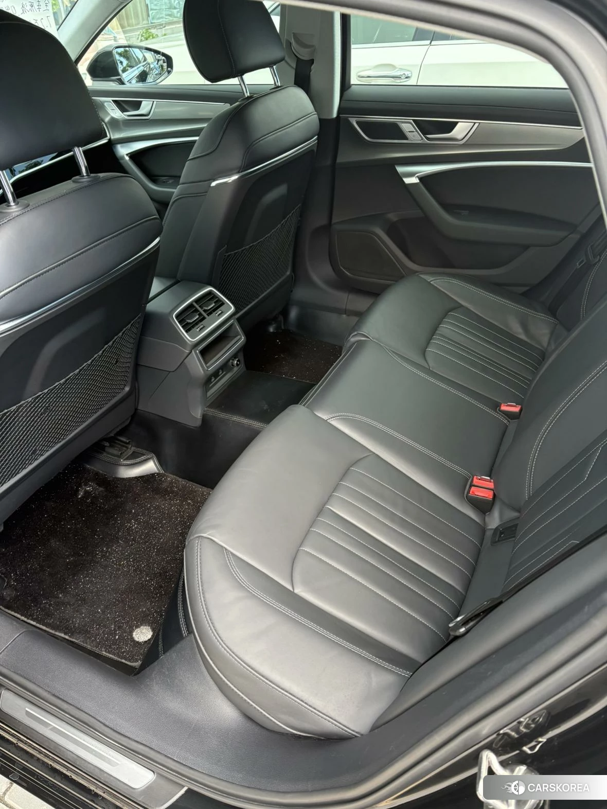 Audi A6L 2022 Черный из Китая, фото 3