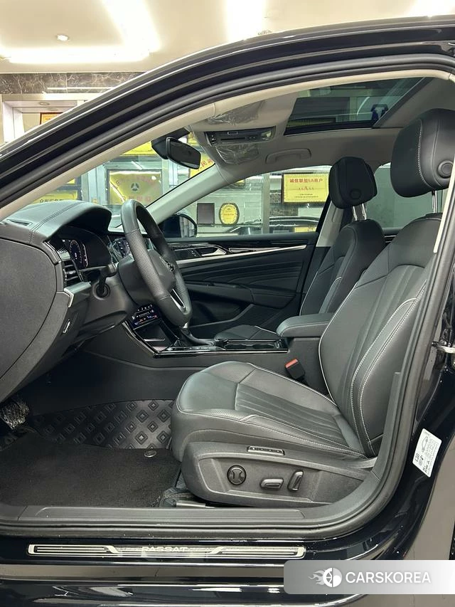 Volkswagen Passat 2024 Черный из Китая, фото 3