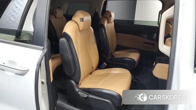 Kia Carnival 4th generation 2023 Белый из Кореи, фото 3