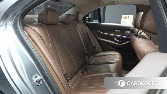 Mercedes-Benz E-Class W213 2019 Серый из Кореи, фото 3