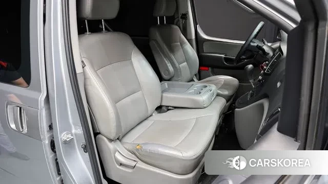 Hyundai The New Grand Starex 2019 Серебряный из Кореи, фото 3