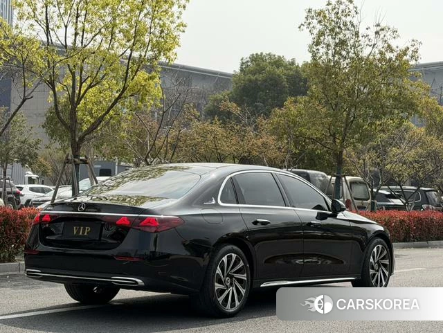 Mercedes-Benz E-class 2025 Черный из Китая, фото 3