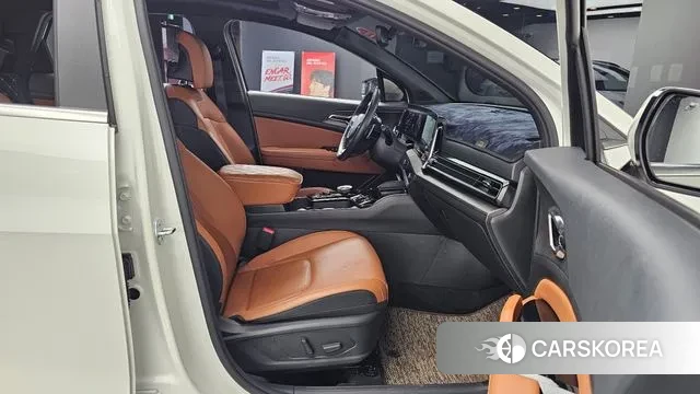 Kia Sportage 5th Generation 2023 Белый из Кореи, фото 3