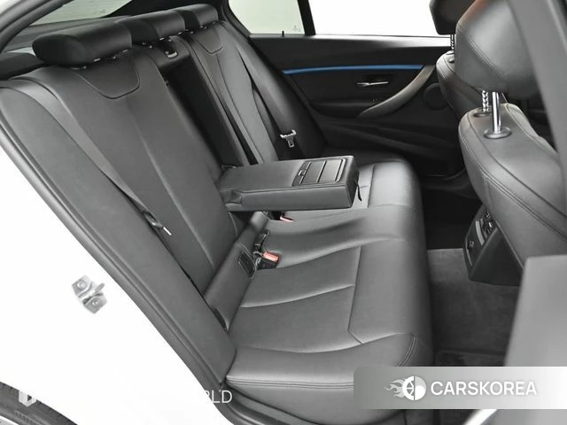 BMW 3 Series (F30) 2018 Белый из Кореи, фото 3