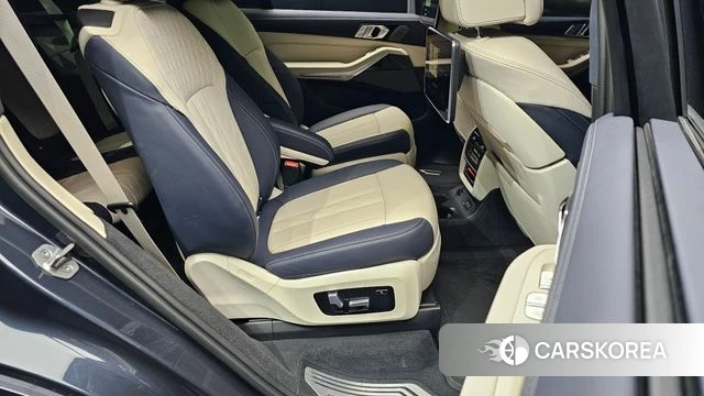 BMW X7 (G07) 2022 Серый из Кореи, фото 3