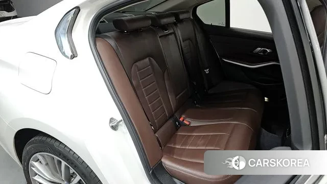 BMW 3 Series (G20) 2022 Белый из Кореи, фото 3