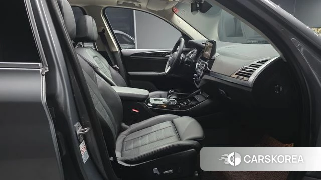 BMW X3 (G01) 2023 Серебристо-серый из Кореи, фото 3