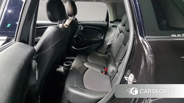 Mini Cooper 2021 Черный из Кореи, фото 3