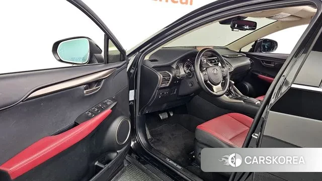 Lexus NX300h 2020 Черный из Кореи, фото 3