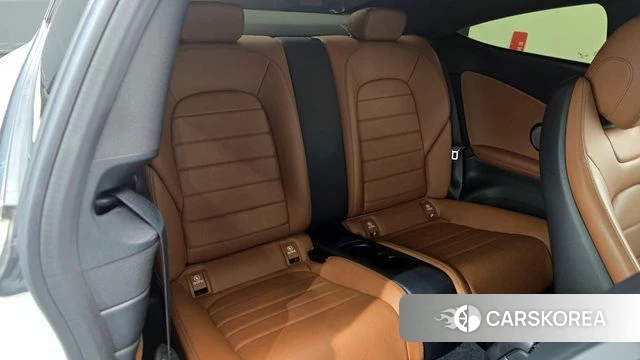 Mercedes-Benz C-Class W205 2018 Белый из Кореи, фото 3