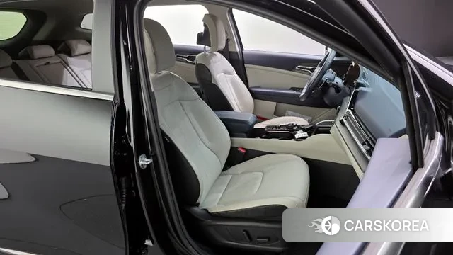 Kia Sportage 5th Generation Hybrid 2021 Черный из Кореи, фото 3