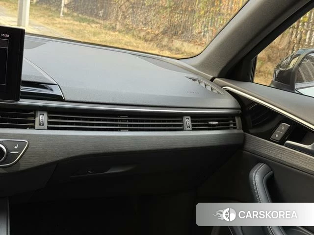 Audi A4L 2024 Белый из Китая, фото 3