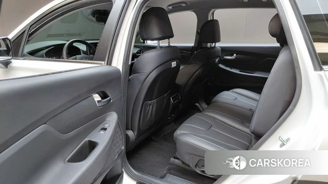 Hyundai The New Santa Fe 2023 Белый из Кореи, фото 3