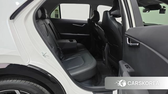 Kia Di Ol Nu Niro 2025 Белый из Кореи, фото 3