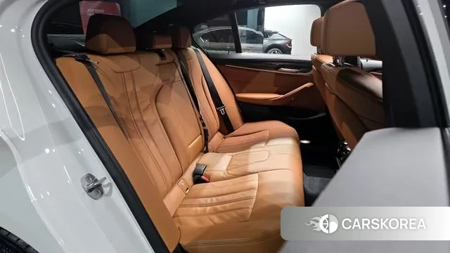 BMW 5 Series (G30) 2021 Белый из Кореи, фото 3