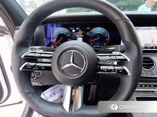 Mercedes-Benz E-Class W213 2021 Белый из Кореи, фото 3