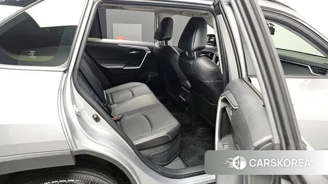 Toyota RAV4 5th Generation 2023 Серебряный из Кореи, фото 3