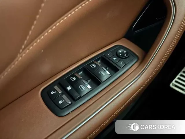 Maserati Levante 2022 Черный из Кореи, фото 3