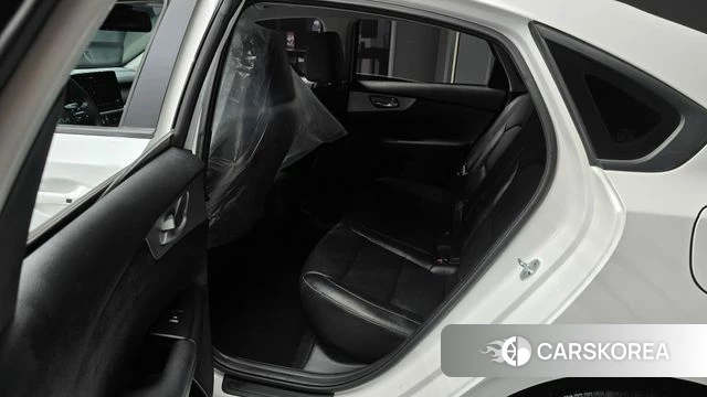 Kia The New K3 2nd generation 2022 Белый из Кореи, фото 3