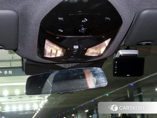 BMW 5 Series (G60) 2025 Серебряный из Кореи, фото 3