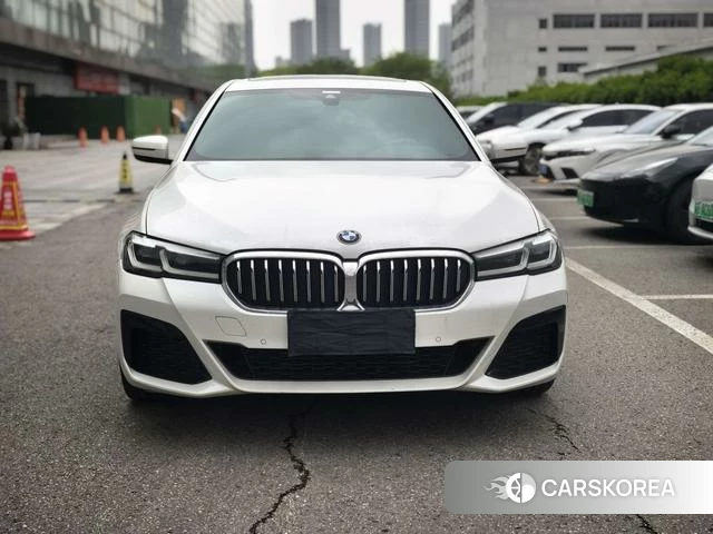 BMW 5 series 2023 Белый из Китая, фото 3