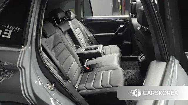 Volkswagen Tiguan second Generation 2022 Серебристо-серый из Кореи, фото 3