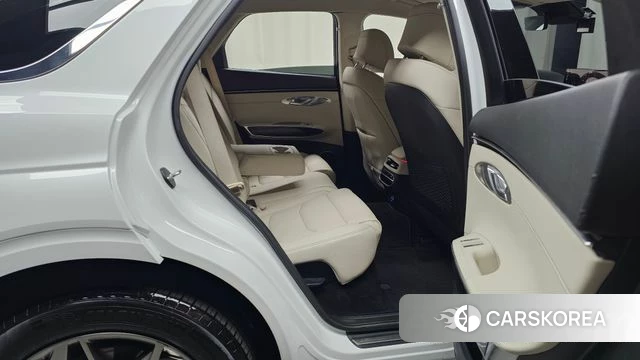Genesis GV70 2022 Белый из Кореи, фото 3