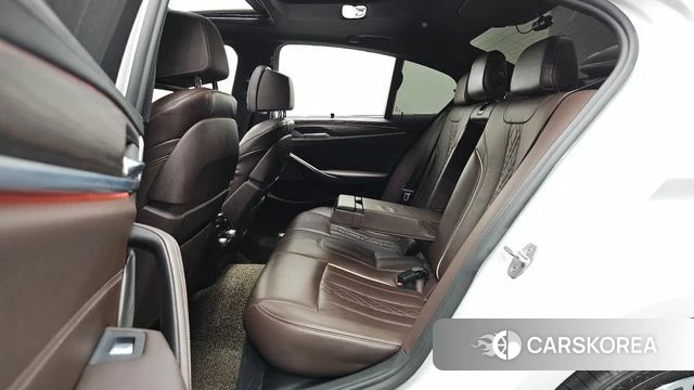 BMW 5 Series (G30) 2020 Белый из Кореи, фото 3