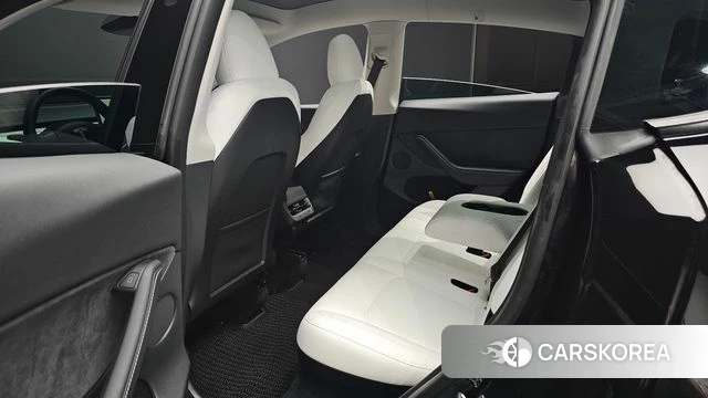 Tesla Model Y 2024 Черный из Кореи, фото 3